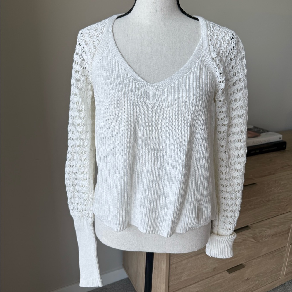 525 America White V-Neck Sweater